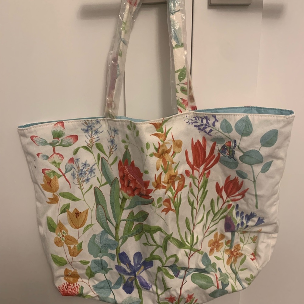 Este Lauder Tote Bag